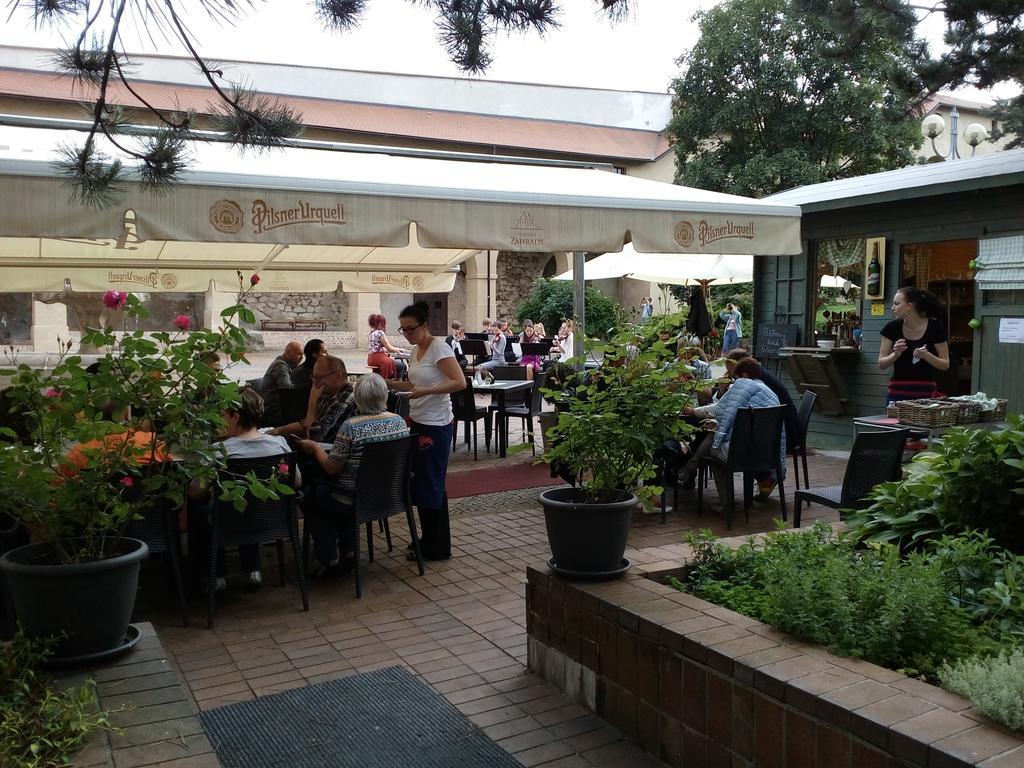 Apartments Rose Garden 德辛 外观 照片